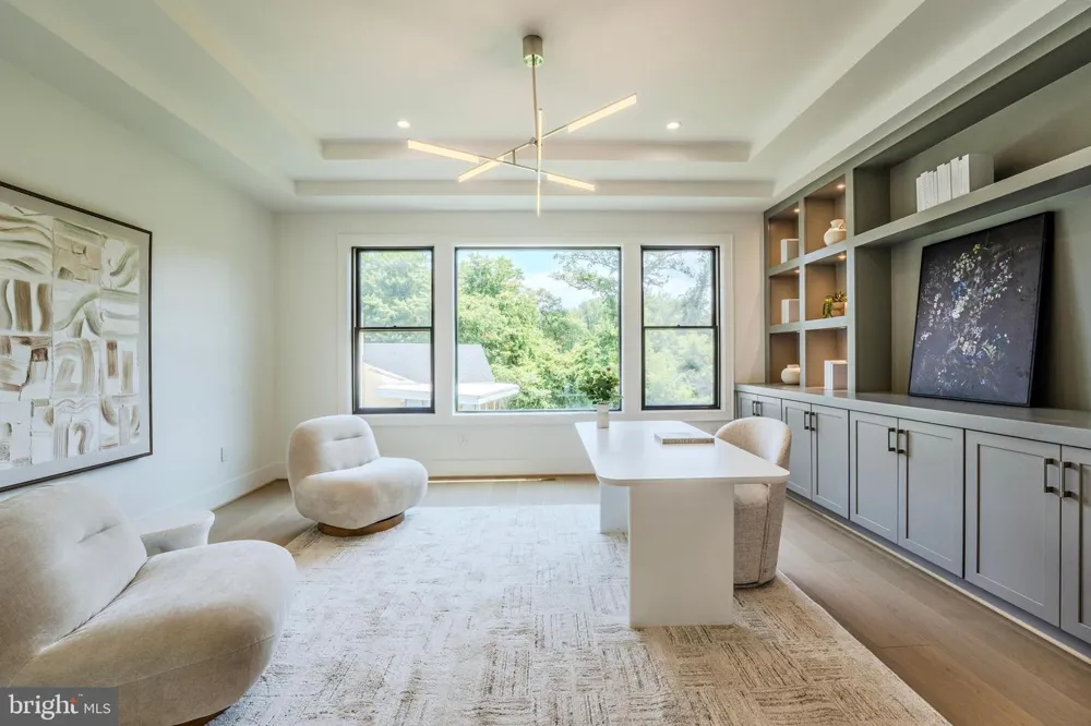 1434 WAGGAMAN CIRCLE Mclean, VA 22101