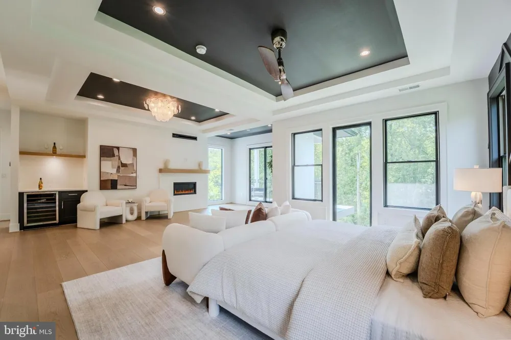 1434 WAGGAMAN CIRCLE Mclean, VA 22101