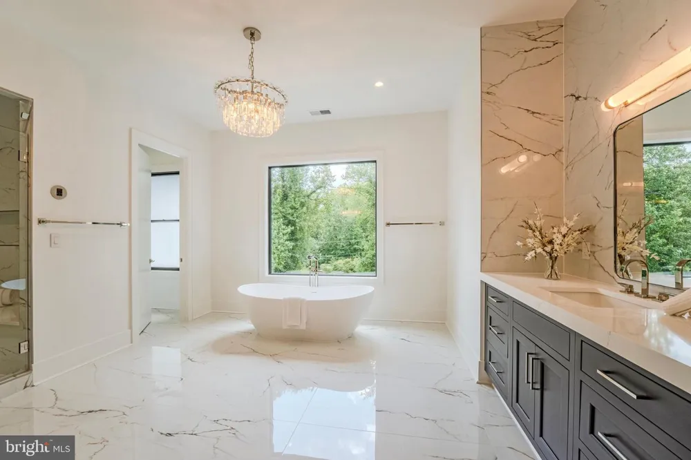 1434 WAGGAMAN CIRCLE Mclean, VA 22101