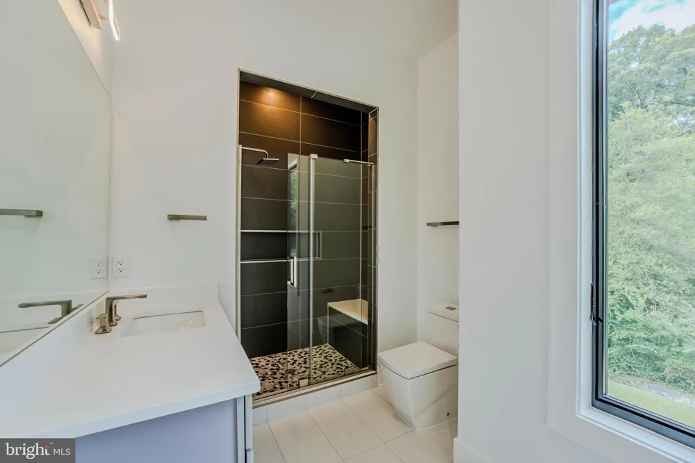 1434 WAGGAMAN CIRCLE Mclean, VA 22101