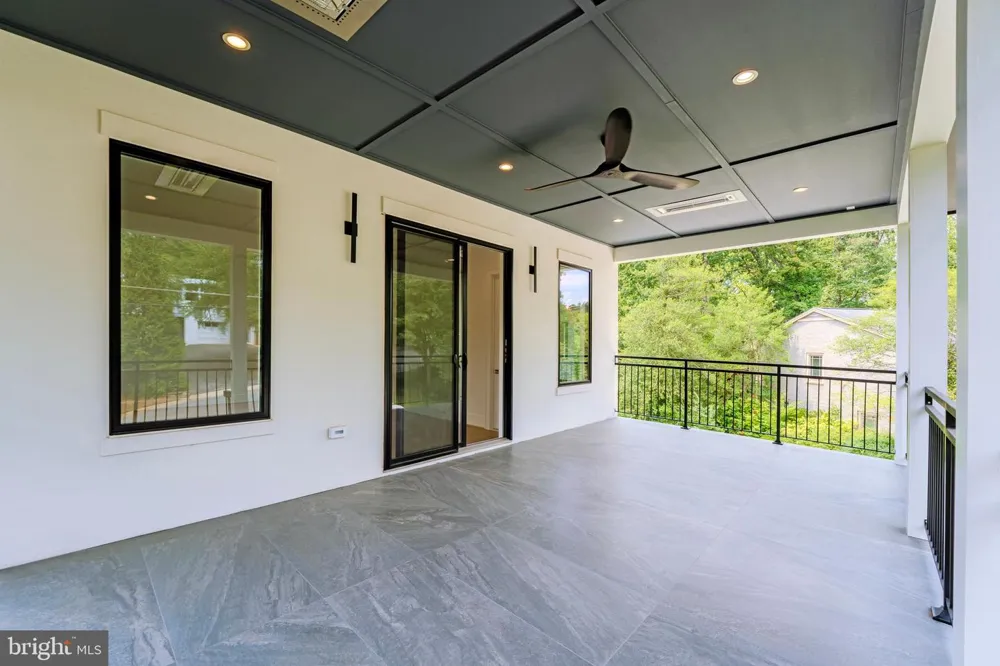 1434 WAGGAMAN CIRCLE Mclean, VA 22101