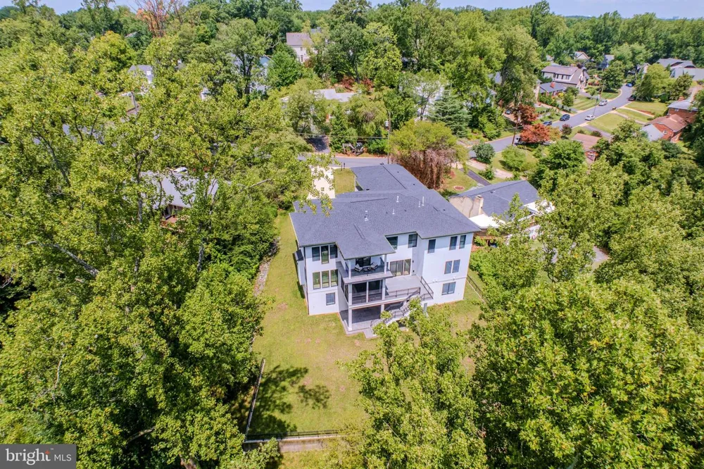 1434 WAGGAMAN CIRCLE Mclean, VA 22101