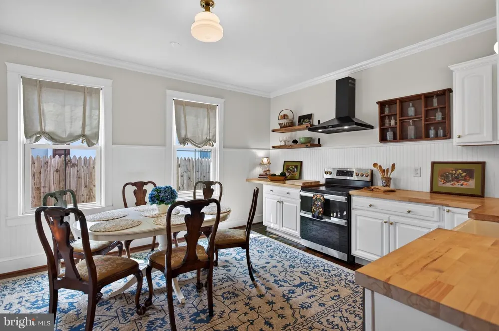 508 E MAIN STREET Berryville, VA 22611