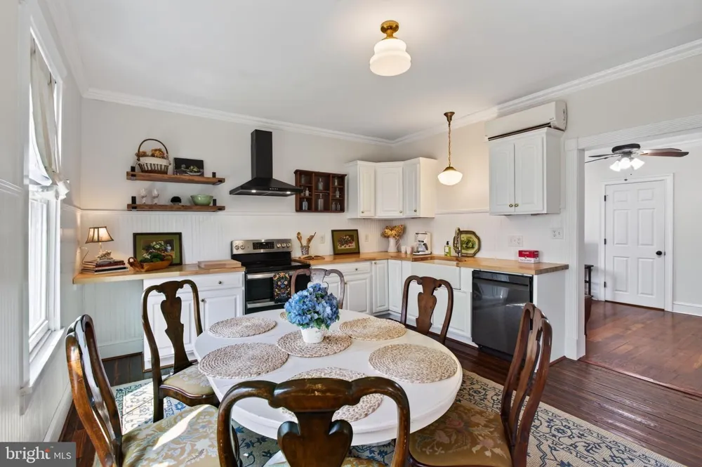 508 E MAIN STREET Berryville, VA 22611