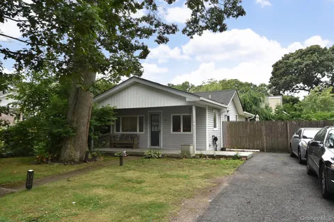 38 Balaton Avenue