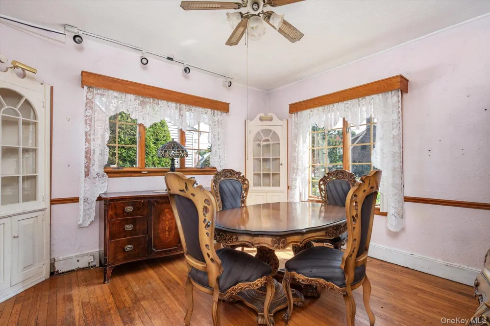 1640 Roosevelt Street Baldwin, NY 11510