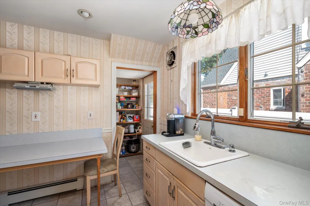 1640 Roosevelt Street Baldwin, NY 11510