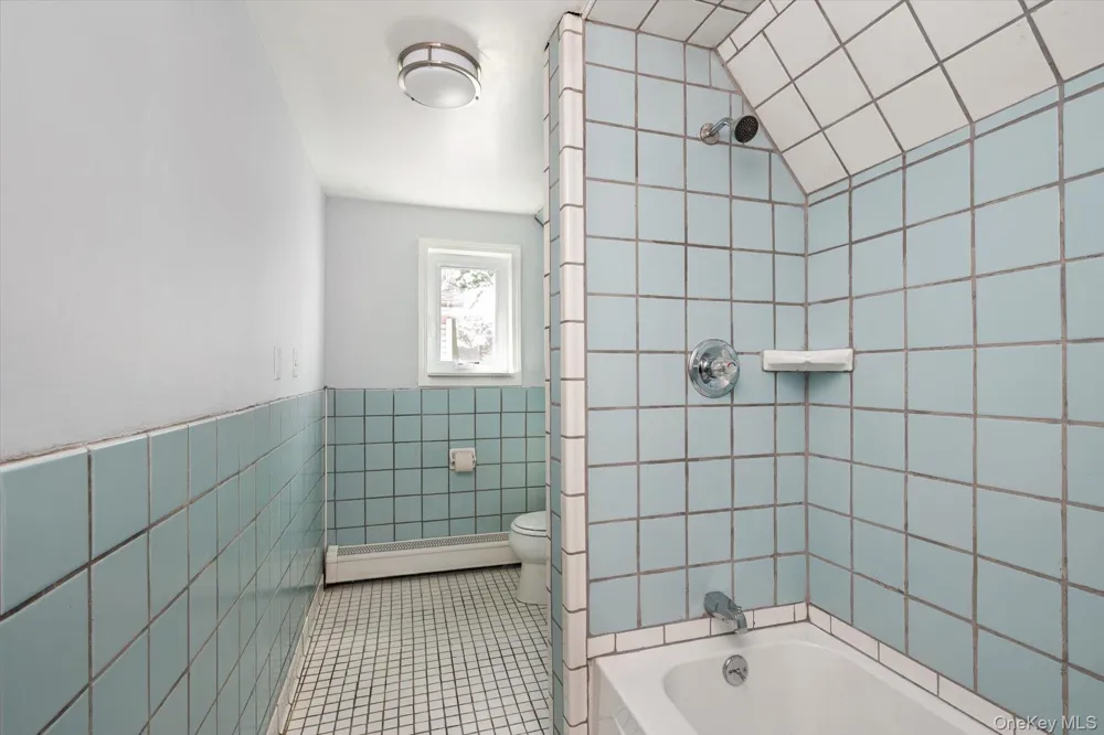 1640 Roosevelt Street Baldwin, NY 11510