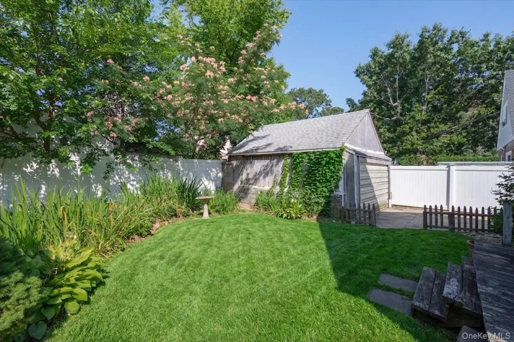 1640 Roosevelt Street Baldwin, NY 11510