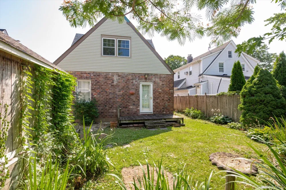 1640 Roosevelt Street Baldwin, NY 11510