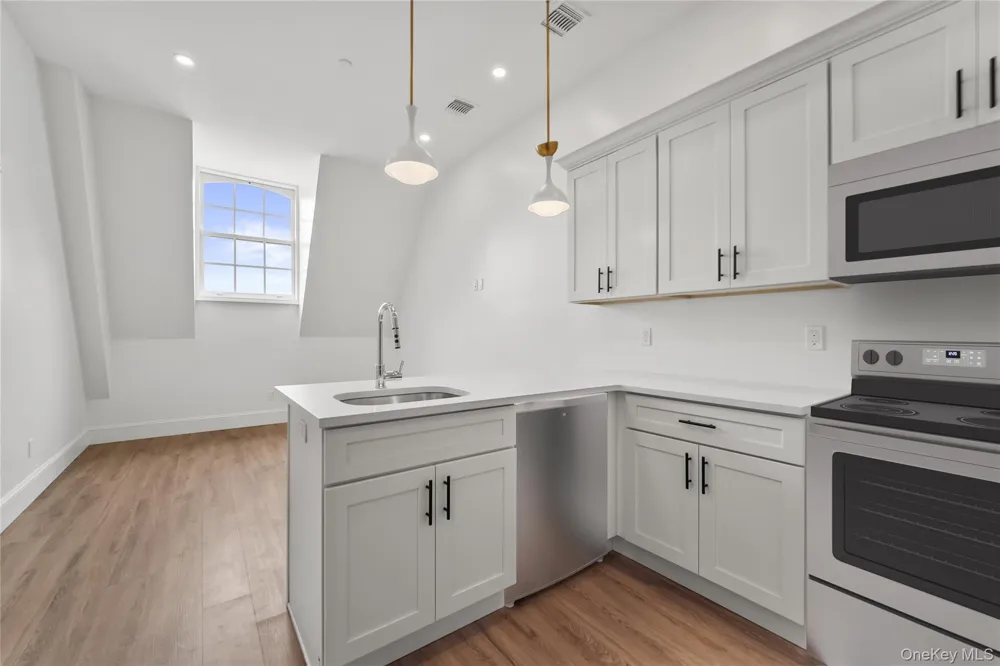 48 North Street #402 Middletown, NY 10940