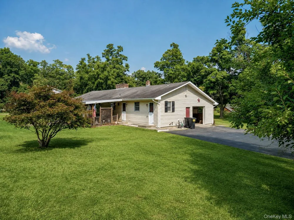 2 Schrempp Lane Pine Bush, NY 12566