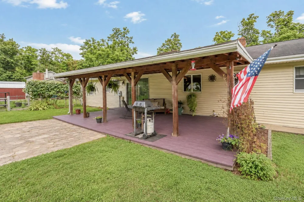2 Schrempp Lane Pine Bush, NY 12566