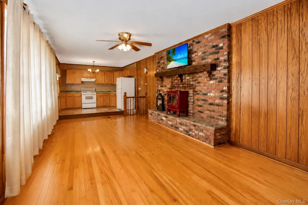 2 Schrempp Lane Pine Bush, NY 12566