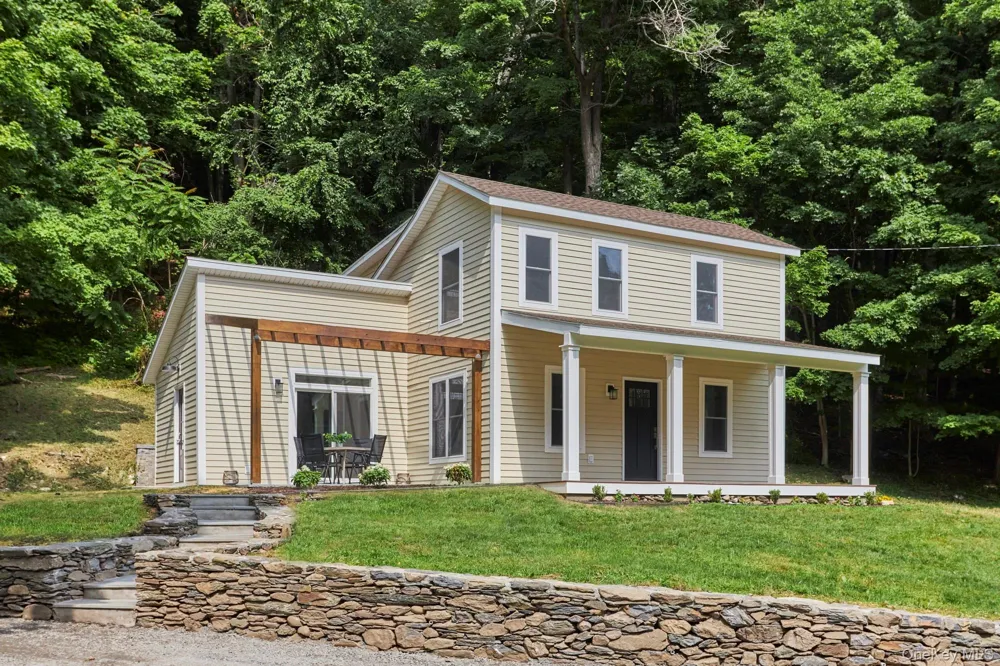 621 Milan Hollow Road Rhinebeck, NY 12572