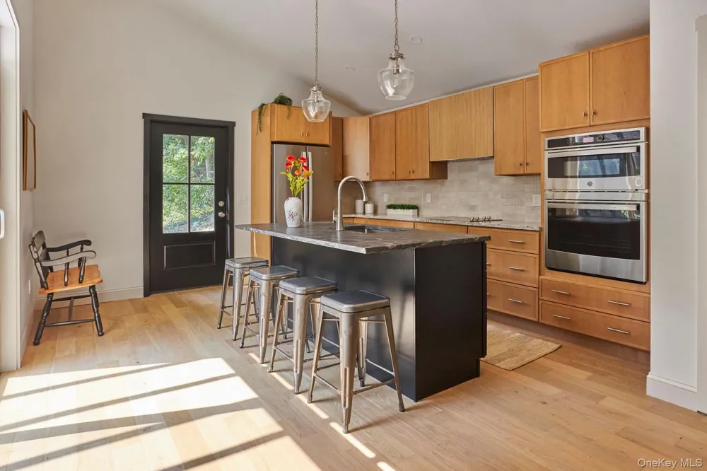 621 Milan Hollow Road Rhinebeck, NY 12572