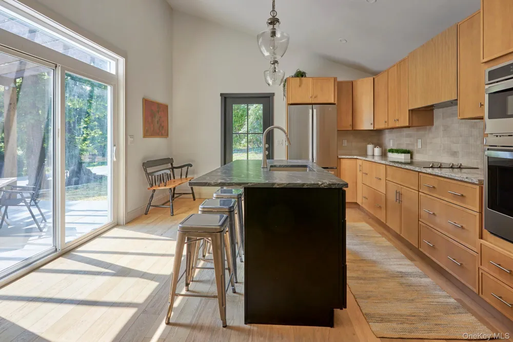 621 Milan Hollow Road Rhinebeck, NY 12572