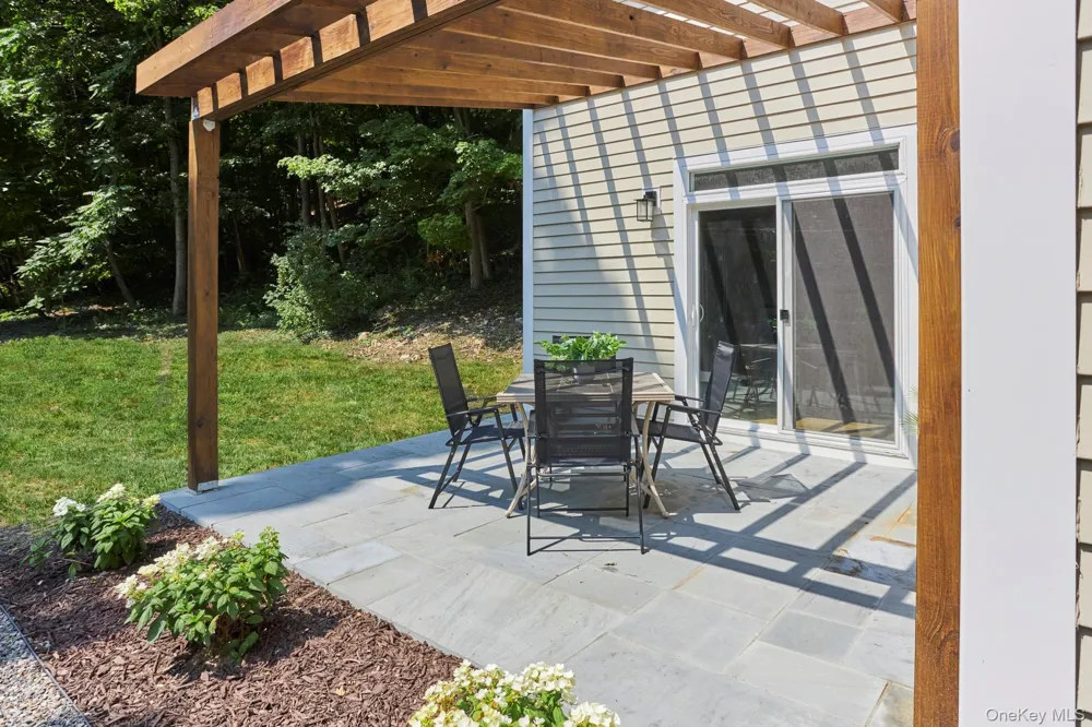 621 Milan Hollow Road Rhinebeck, NY 12572