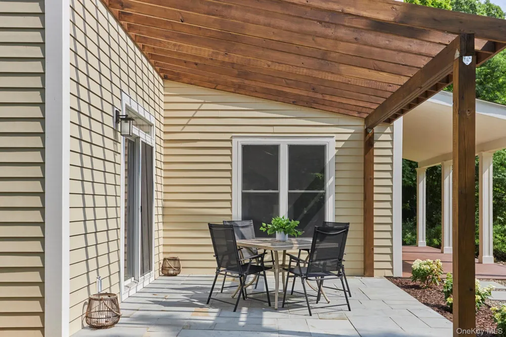 621 Milan Hollow Road Rhinebeck, NY 12572