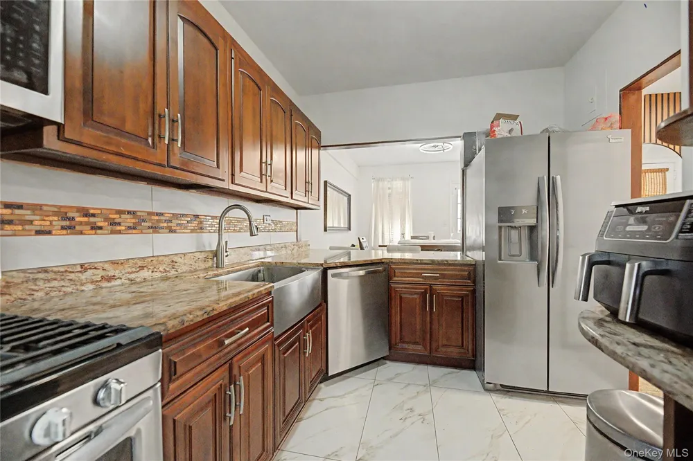 4971 Henry Hudson Parkway W #4971 Bronx, NY 10471
