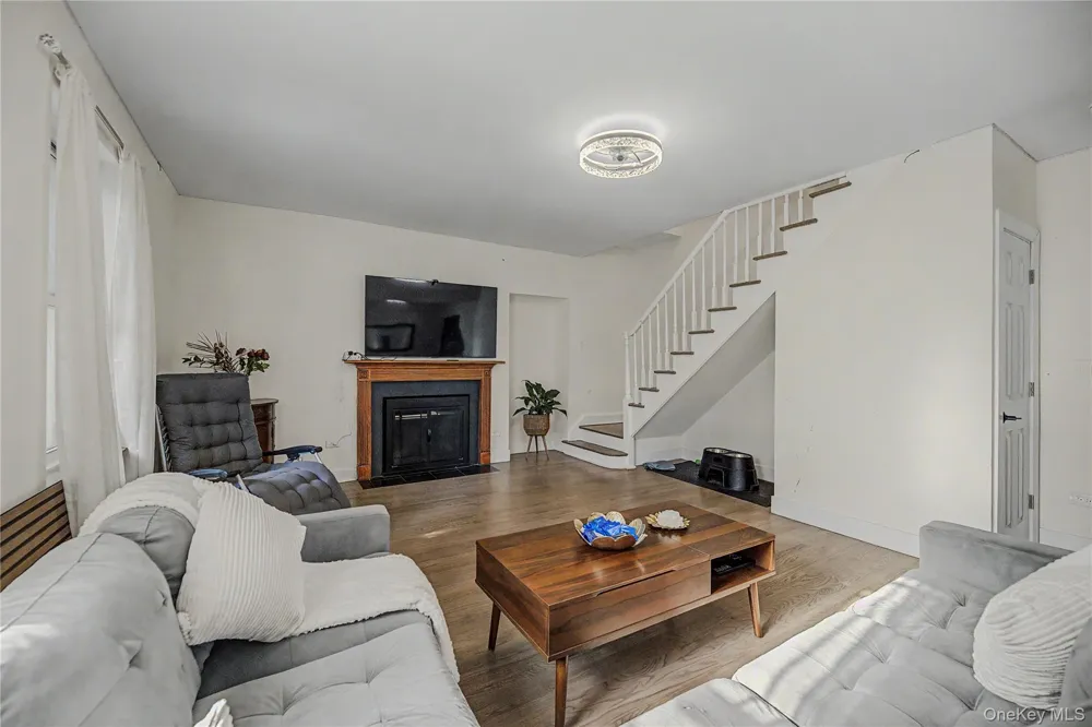 4971 Henry Hudson Parkway W #4971 Bronx, NY 10471
