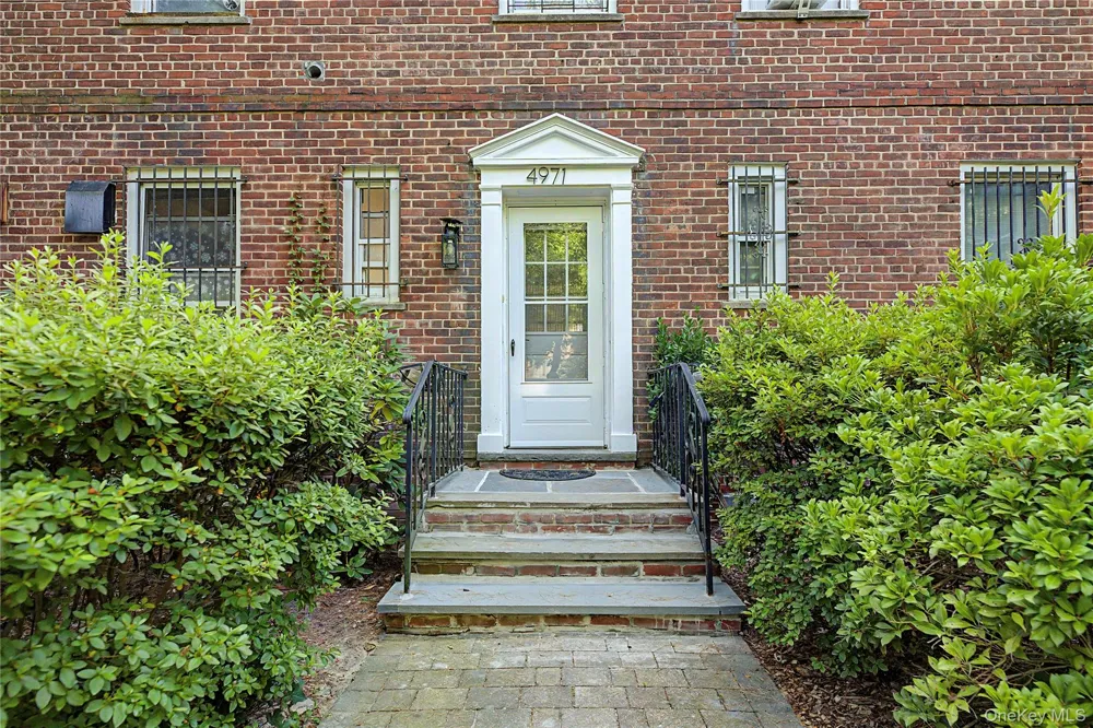 4971 Henry Hudson Parkway W #4971 Bronx, NY 10471