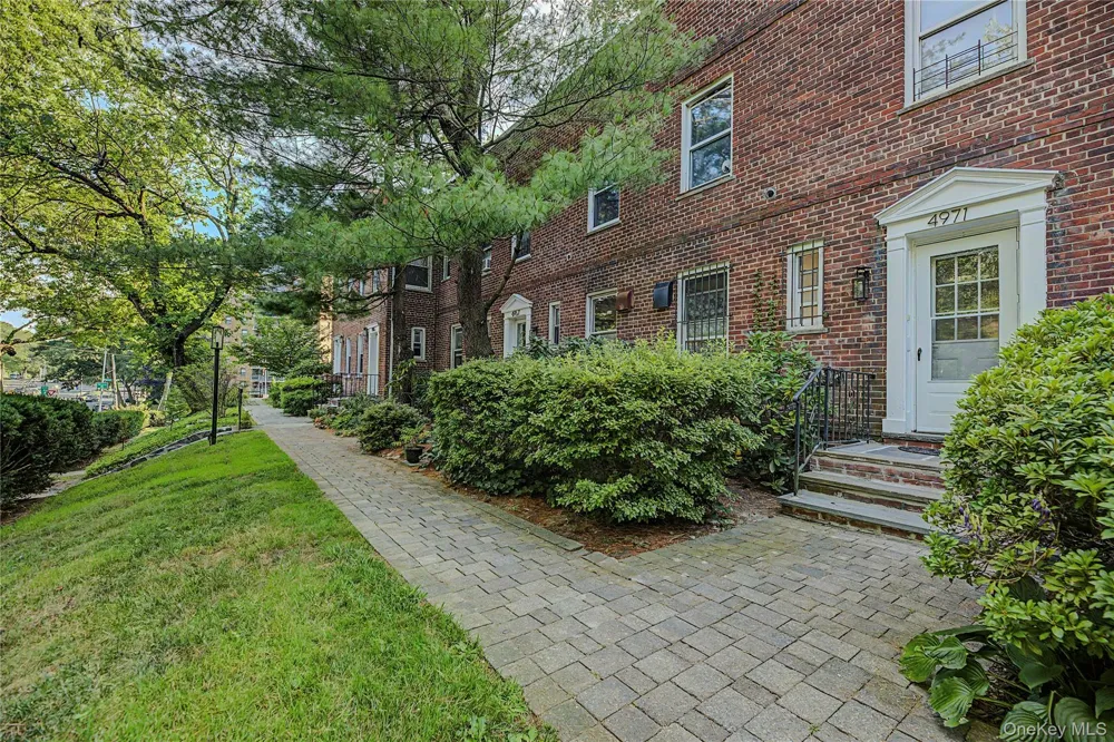 4971 Henry Hudson Parkway W #4971 Bronx, NY 10471