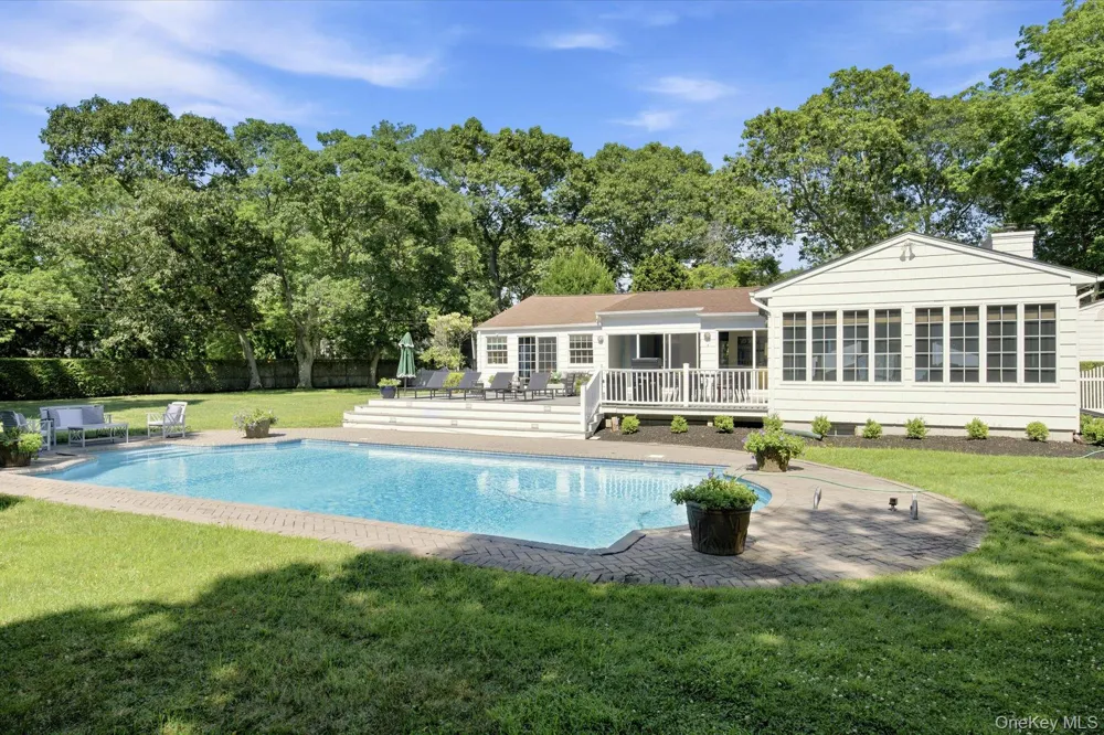 129 Oneck Lane Westhampton Beach, NY 11978