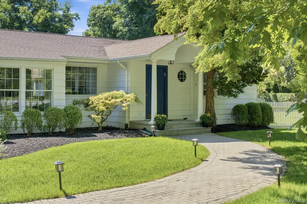 129 Oneck Lane Westhampton Beach, NY 11978