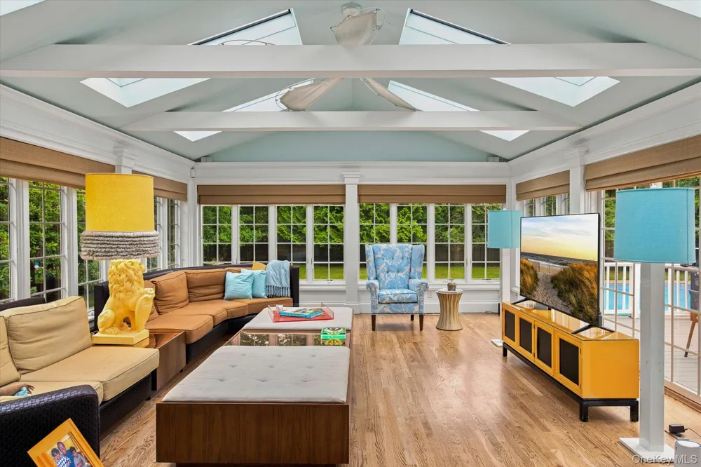 129 Oneck Lane Westhampton Beach, NY 11978