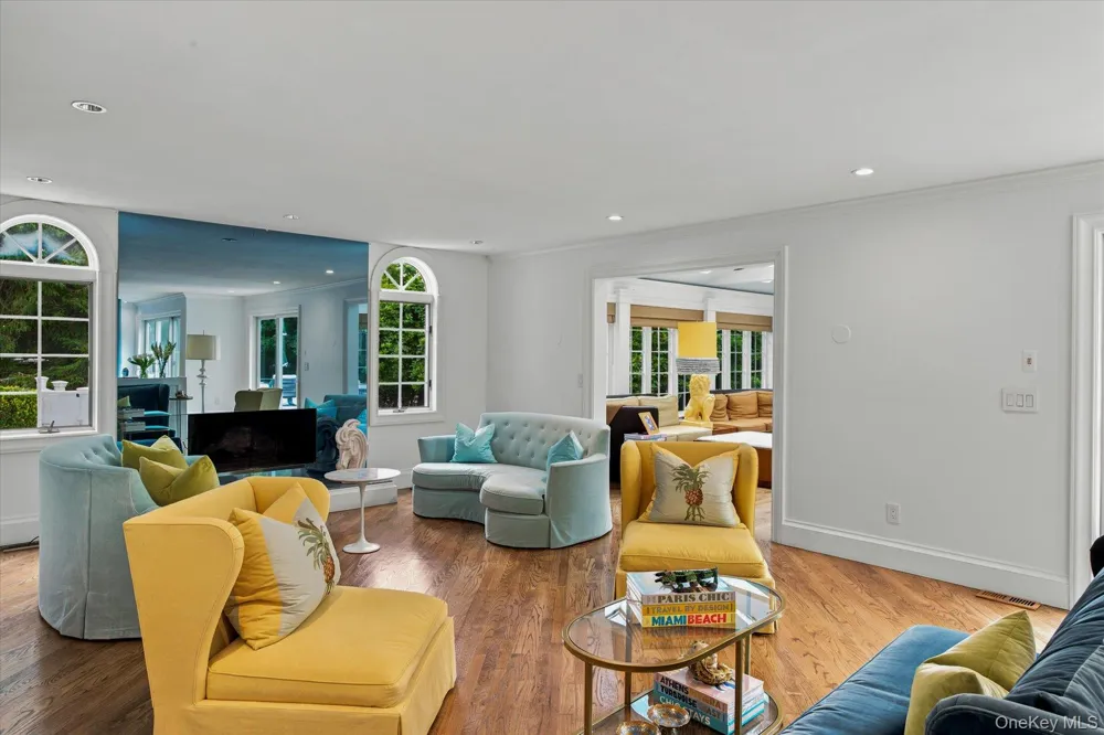 129 Oneck Lane Westhampton Beach, NY 11978