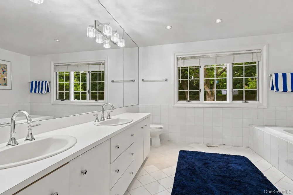 129 Oneck Lane Westhampton Beach, NY 11978