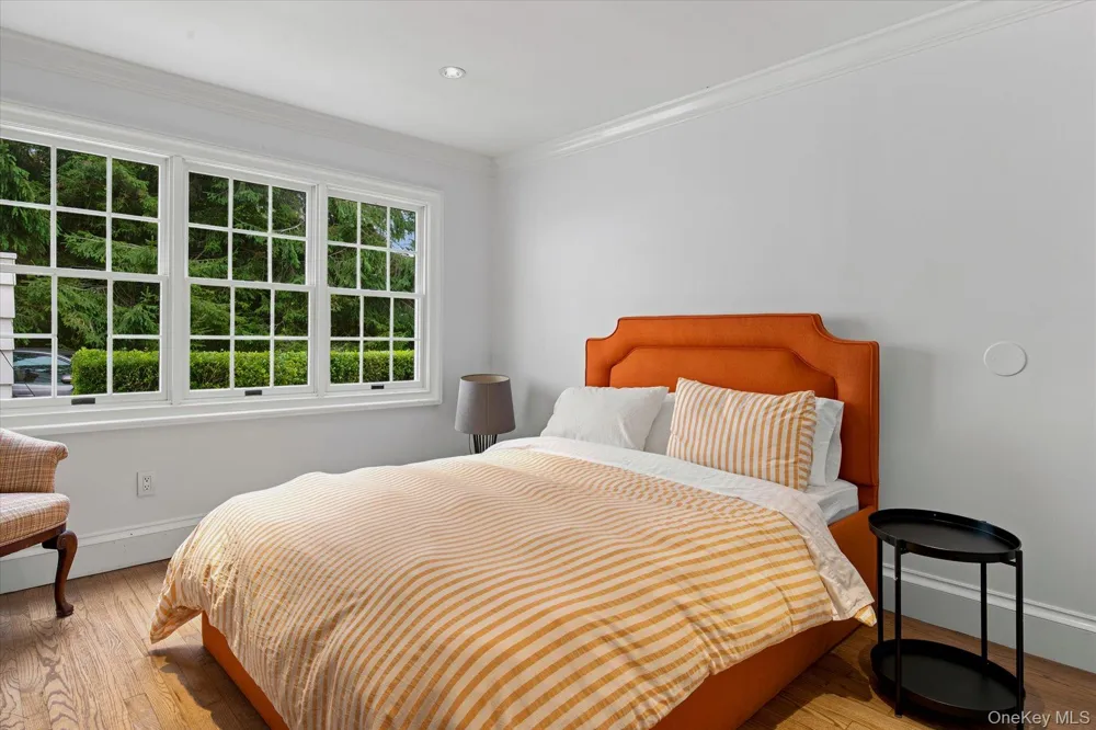 129 Oneck Lane Westhampton Beach, NY 11978