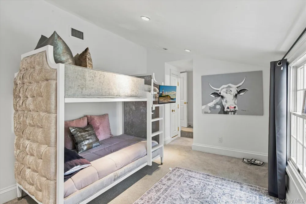 129 Oneck Lane Westhampton Beach, NY 11978