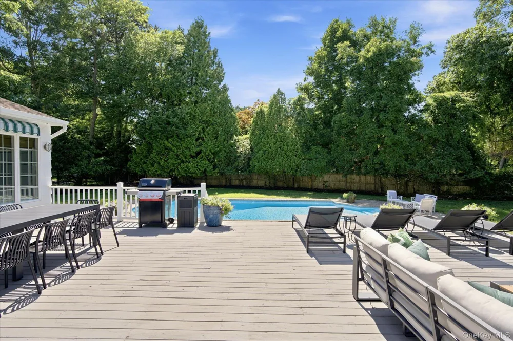 129 Oneck Lane Westhampton Beach, NY 11978