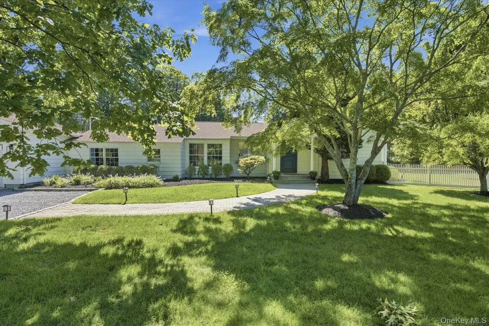 129 Oneck Lane Westhampton Beach, NY 11978