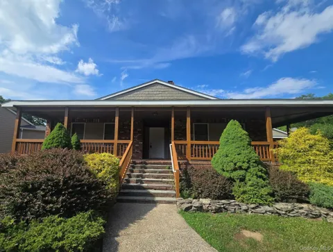 1-18 Willow Way #6 (Locust Lane)