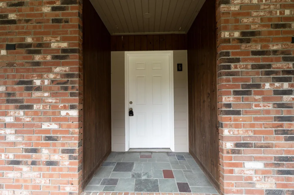 1-18 Willow Way #6 (Locust Lane) Rhinebeck, NY 12572
