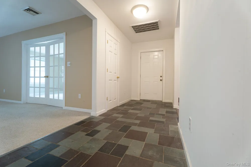 1-18 Willow Way #6 (Locust Lane) Rhinebeck, NY 12572