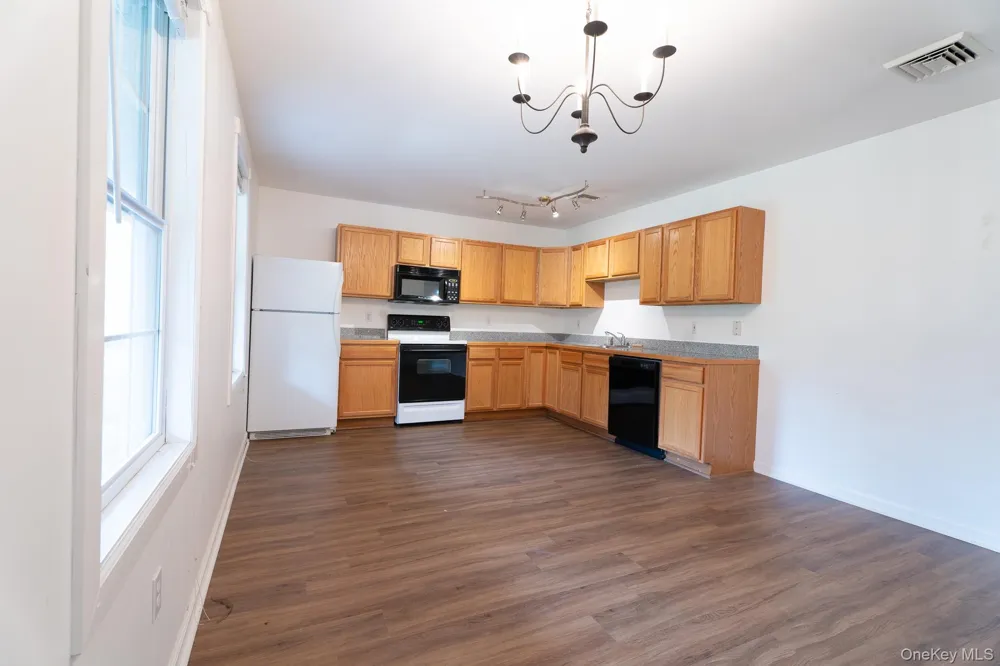 1-18 Willow Way #6 (Locust Lane) Rhinebeck, NY 12572