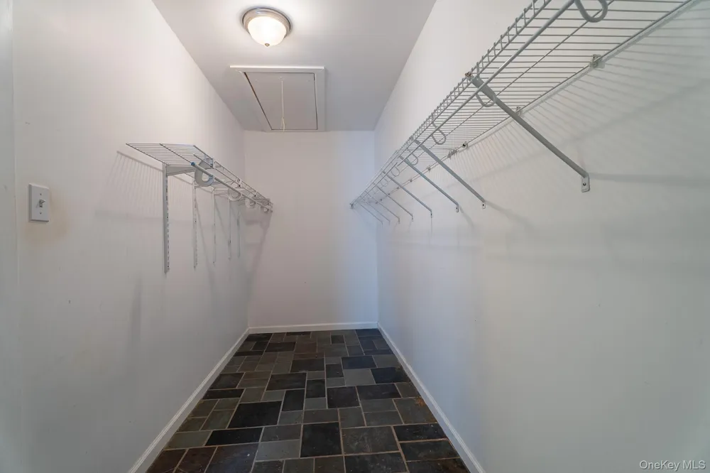 1-18 Willow Way #6 (Locust Lane) Rhinebeck, NY 12572