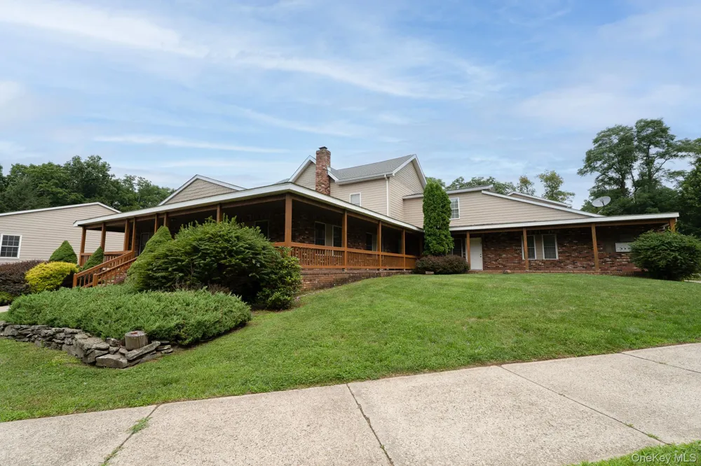 1-18 Willow Way #6 (Locust Lane) Rhinebeck, NY 12572