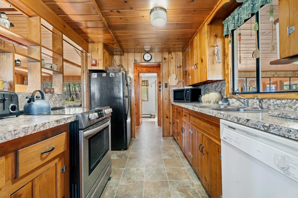 1251 Crescent Road Harrisville, MI 48740