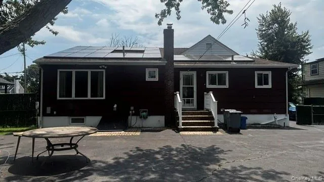 59 FARMERS AVENUE Lindenhurst, NY 11757