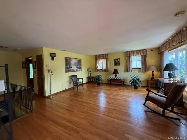59 FARMERS AVENUE Lindenhurst, NY 11757