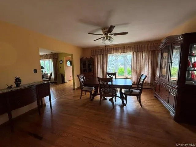 59 FARMERS AVENUE Lindenhurst, NY 11757