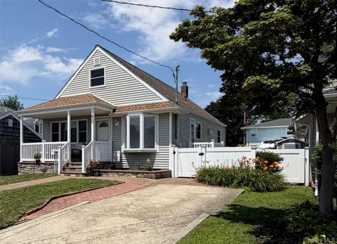 82 E Hollywood Avenue