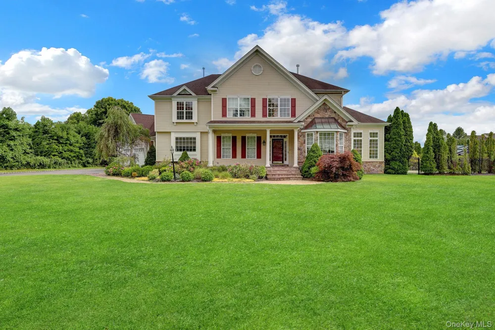 7 Brookline Court Wading River, NY 11792