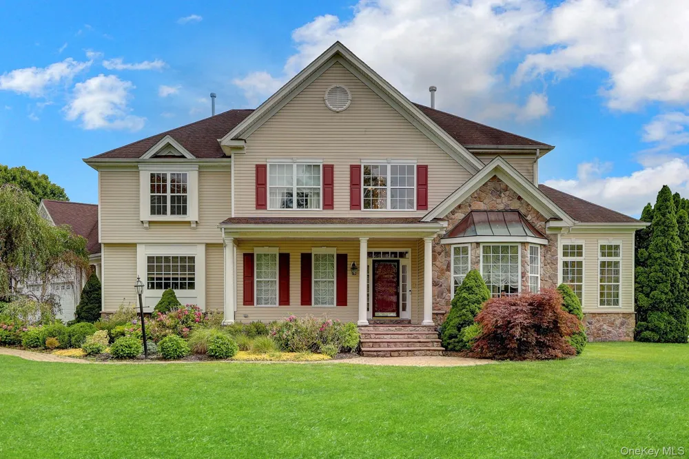 7 Brookline Court Wading River, NY 11792