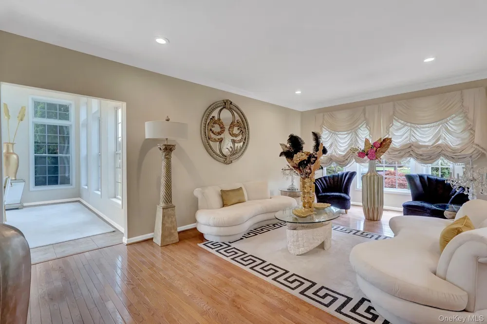 7 Brookline Court Wading River, NY 11792